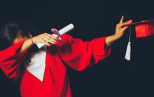 Không thi Đại học, không bị bố mẹ ép buộc, sinh viên nước ngoài chọn ngành, chọn trường như thế nào?