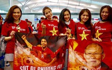 CĐV đi chuyên cơ sang Bacolod tiếp lửa tuyển Việt Nam