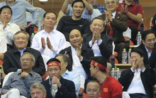 Thủ tướng Nguyễn Xuân Phúc: Biển cờ sôi động đang hướng về đội tuyển bóng đá Việt Nam