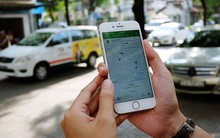 Hàng loạt khách hàng bức xúc khi tài xế Grab nhận chuyến rồi yêu cầu khách hủy vì... ở xa không đón được