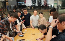 Trong cơn “nguy khốn”, Apple nói đến thị trường Việt Nam như "mỏ vàng"