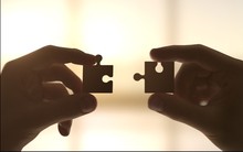 Nếu bạn là người không giỏi tạo dựng các mối quan hệ, áp dụng 1 hành động này có thể giúp bạn trở thành "người bạn tốt nhất" của bất kỳ ai!