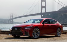 Có nguy cơ chết máy, Toyota Việt Nam triệu hồi xe sang Lexus LS 500