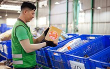 Gần tết giá shipper tăng cao, chạy xe kiếm tiền triệu mỗi ngày