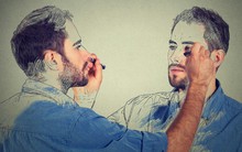 Bài học sâu sắc từ cha con em bé cụt tay trên chuyến tàu điện ngầm: Bạn nhìn nhận bản thân theo cách nào, cuộc đời bạn sẽ rẽ hướng theo lối đó!