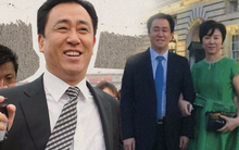 Vợ một tay sắp xếp cuộc đời chồng từ chàng trai nghèo đến tỷ phú siêu giàu sau 2 thập kỉ, thế nhưng ngày bà "lộ diện" ai cũng bất ngờ