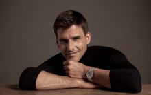 Chopard "tái sinh" biểu tượng thập niên 80: Sức sáng tạo mạnh mẽ và niềm đam mê bất tận đối với dãy Alps hiện thực hóa trên mẫu đồng hồ cho phái mạnh