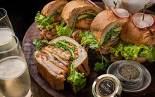 Hành trình 130 năm của bánh mì Việt Nam qua con mắt đầu bếp gốc Việt: Từ thức quà đường phố bình dân đến đại diện ẩm thực được thế giới yêu thích