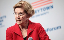 TTCK Mỹ sẽ sụp đổ nếu người phụ nữ này trở thành tổng thống Mỹ?