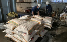 Tiêu hủy hơn 4.000 kg phân bón giả không có giá trị sử dụng