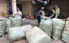 Thu giữ gần 900 lọ nước hoa không có hoá đơn hợp pháp