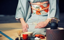 Triết lý Omotenashi của người Nhật phủ sóng thị trường Việt: Từ Pizza 4Ps, nhà hàng Morico, siêu thị AEON Mall, trạm xăng IDEMITSU… đến ngành làm đẹp