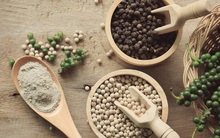 Xuất khẩu hạt tiêu vọt tăng về lượng nhưng giảm về trị giá