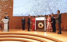 Chủ tịch FLC đánh cồng mở màn phiên giao dịch 20 năm thành lập Sàn Chứng khoán Singapore