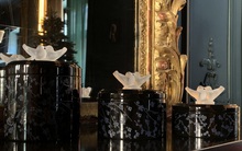 Bộ sưu tập của giới thượng lưu: Pha lê tinh xảo kết hợp với sơn mài nghìn năm tuổi tạo nên chế tác ấn tượng