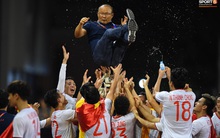 Hàng quán đua nhau giảm giá ăn mừng đội tuyển bóng đá Việt Nam giành huy chương vàng SEA Games