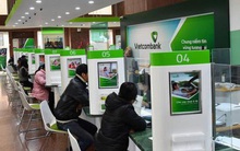 Tỷ giá trung tâm giảm, USD tự do đi lên