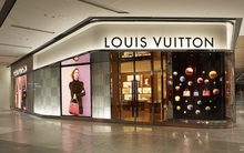 Chuyện người Việt mua hàng hiệu "xách tay" và cái khó của các thương hiệu xa xỉ dù coi Việt Nam là "mỏ vàng"