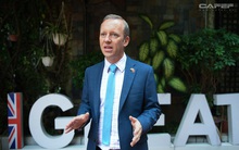 Đại sứ Anh nói "ấn tượng với sự phát triển của du lịch Việt Nam" bằng tiếng Việt