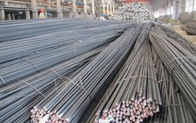 Thị trường ngày 12/2: Giá sắt, thép cao kỷ lục, dầu thô giảm