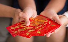 Điều bất ngờ trong những bao lì xì khắp thế giới: Người Hàn Quốc không chỉ lì xì tiền