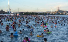 Sôi động dịch vụ ở Bãi Cháy, Hạ Long sẽ bùng nổ khách hè này