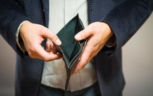 Sau gần thập kỷ "rủ nhau" buôn gạo, hết Nguyễn Kim, Vinafood II ngậm nhiều trái đắng, đến lượt Vĩnh Hoàn đóng cửa công ty lương thực