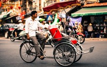 Grab bất ngờ tung dịch vụ Grab xích lô đúng ngày Cá tháng Tư