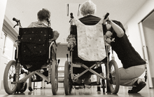 "Ác mộng" già hóa đang ám ảnh châu Á ra sao?