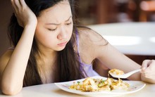 Xuất hiện những dấu hiệu báo động này sau khi ăn no, cẩn trọng ngay nếu không muốn phải cắt bỏ dạ dày