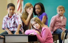 Bà mẹ nổi tiếng chia sẻ cách xử lý khi con bị bắt nạt: Không tấn công, không bênh con, hãy làm con mạnh lên để những tấn công bên kia yếu đi