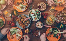 Những thói quen ăn uống gây hại cho sức khỏe chúng ta