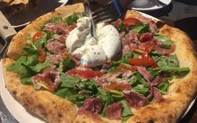 Sau Wrap & Roll, Mekong Capital tiếp tục rót vốn vào Pizza 4P’s