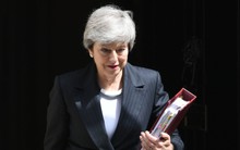 The Guardian: Không có bạn bè cũng chẳng có đồng minh thực sự, sự sụp đổ của Theresa May là không thể tránh