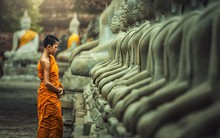 Ở đời, học được cách cúi đầu cũng là một loại trí tuệ: Muốn đứng trên thiên hạ, phải khắc cốt ghi tâm 4 ân nhân này