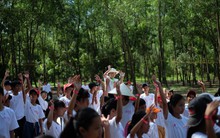 Chương trình hưởng ứng ngày hội sức khỏe toàn cầu thu hút sự tham gia của gần 400 em nhỏ