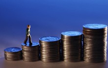 “Nhà cái” kiếm tiền từ covered warrant như thế nào?