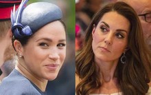 Meghan Markle âm thầm nổ ra "cuộc chiến" mới với chị dâu Kate nhằm chạy đua sự nổi tiếng trên toàn cầu, bị người dùng mạng chỉ trích dữ dội