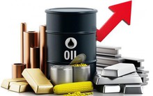 Thị trường ngày 1/8: Dầu, vàng, sắt thép, cà phê…đồng loạt tăng giá trong tháng 7