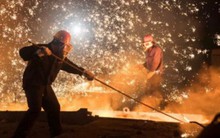 Trung Quốc tham vọng gì khi tạo ra tập đoàn thép lớn nhất nhì thế giới?