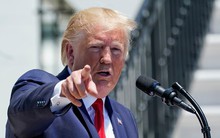 Ông Trump: "Mỹ có thể tiếp tục áp thuế lên 325 tỷ USD hàng hoá của Trung Quốc nếu muốn!"