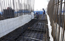 Dự án khách sạn dát vàng thứ hai của đại gia "Đường bia" hoàn thành cất nóc