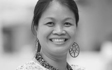 Nhà giáo Montessori từng gây tranh cãi khi khuyên cho con ngủ lúc 7h tối: Đừng vội nhắc con sửa khi thấy đi dép trái, mặc áo ngược, cài khuy lệch