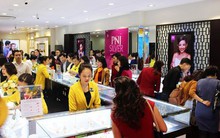 Giá vàng thay đổi chóng mặt