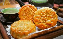 Bánh trung thu nhập lậu, bánh kém chất lượng liên tiếp bị phát hiện, đâu là cách lựa chọn an toàn cho người tiêu dùng?