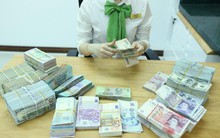 Tỷ giá trung tâm thiết lập đỉnh mới, các ngân hàng đồng loạt tăng mạnh giá mua bán USD