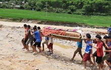 Video lũ cuốn phăng 24 ngôi nhà ở Thanh Hóa trong chớp mắt