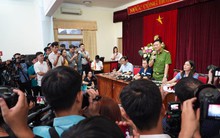 Họp báo vụ bé trai trường Gateway tử vong vì bị bỏ quên trên xe buýt: Đã khởi tố vụ án, đang làm rõ về các thương tích