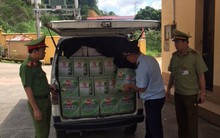 Chặn đứng 400 chai bia hiệu Liquan và 150 kg cá chim đã qua chế biến đóng túi nhập lậu từ Trung Quốc