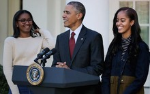 Tư tưởng dạy 2 cô con gái của vợ chồng cựu Tổng thống Obama: Chông gai và 1 trái tim tan vỡ là điều cần thiết để con trưởng thành